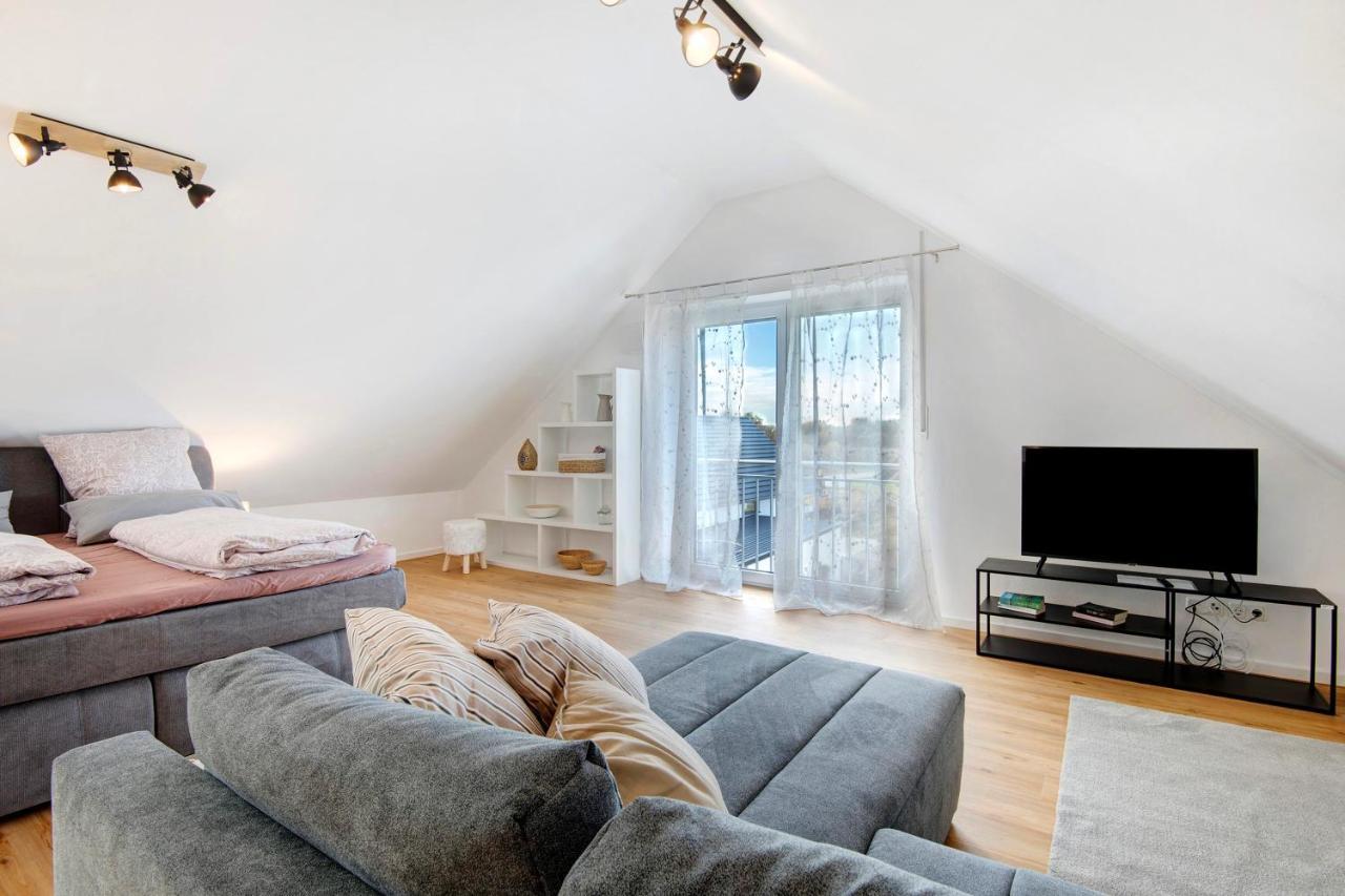 Dachstudio Am Donau Rad Weg 테건하임 외부 사진